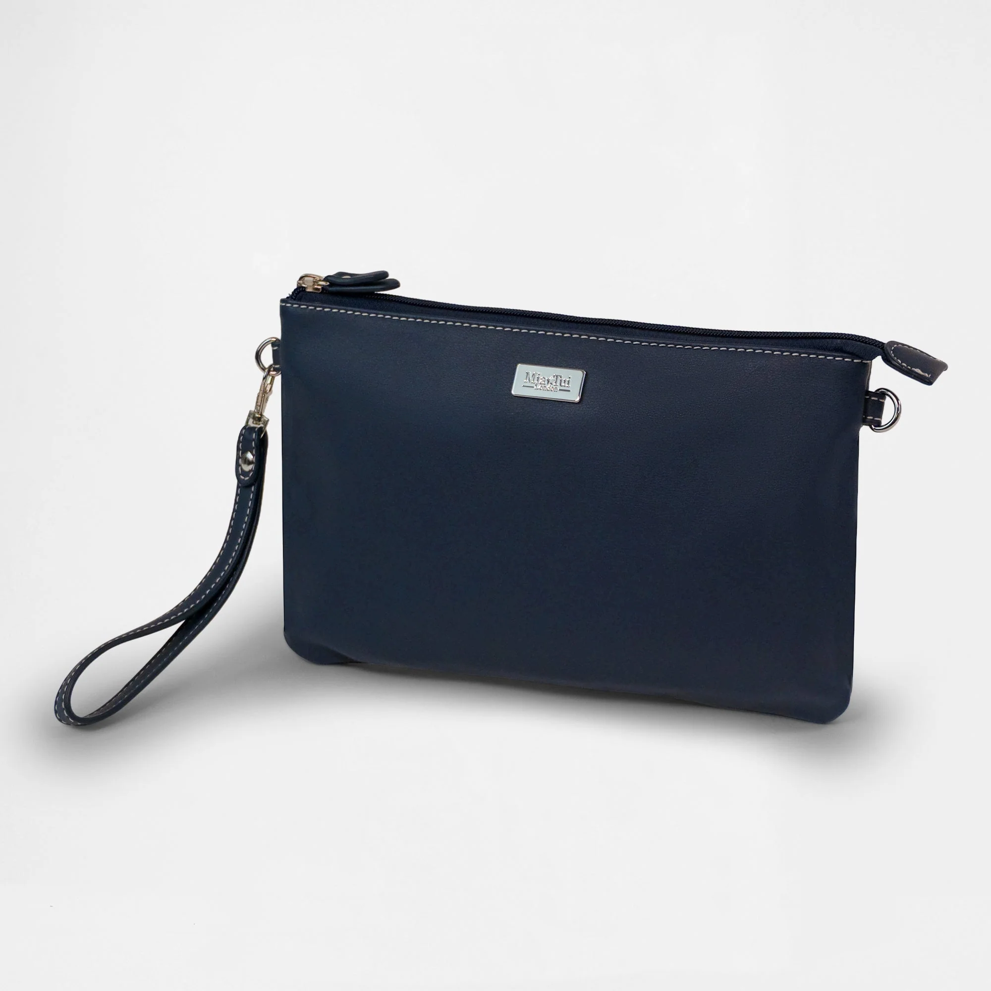 Cleo - Image 7