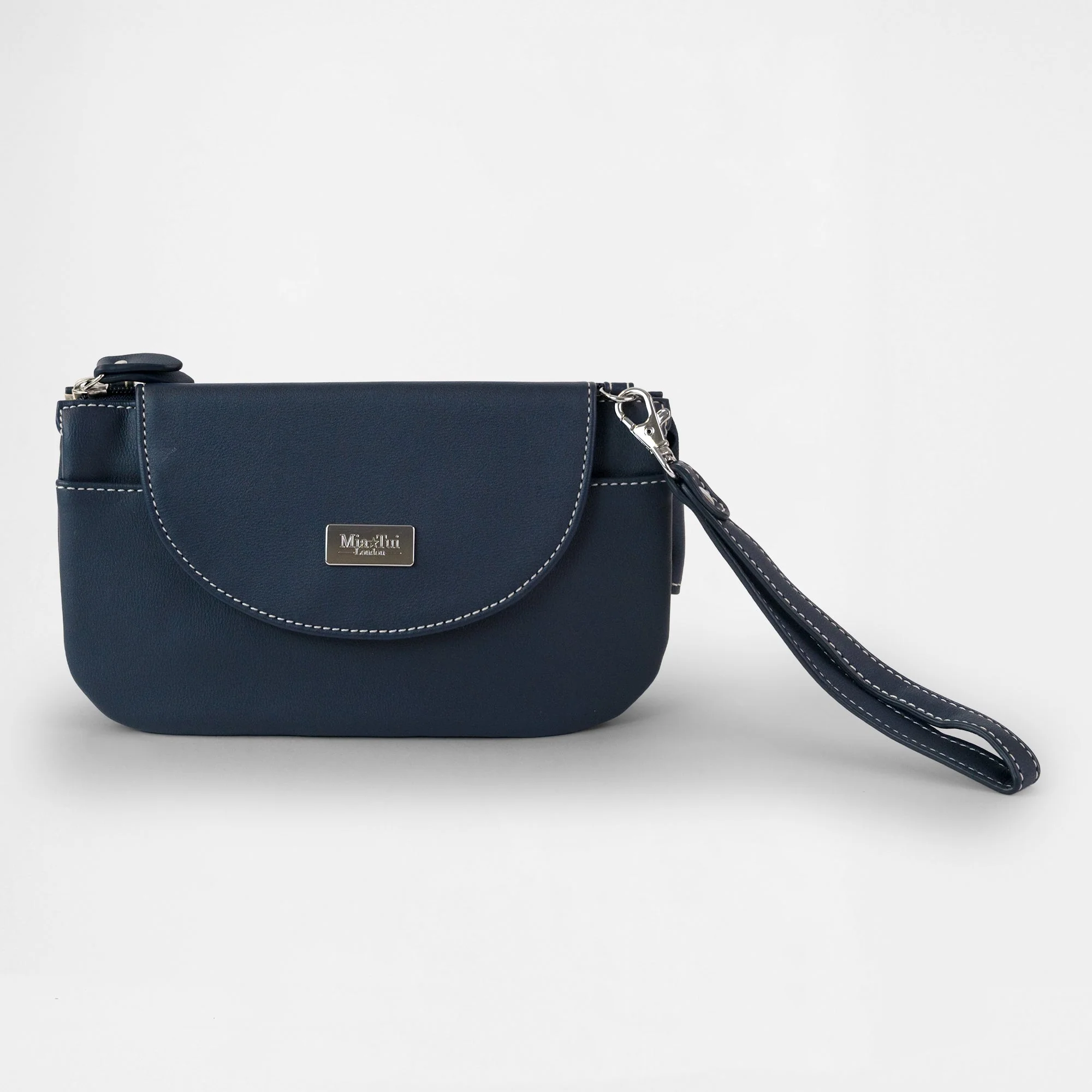 Isobel - Image 8