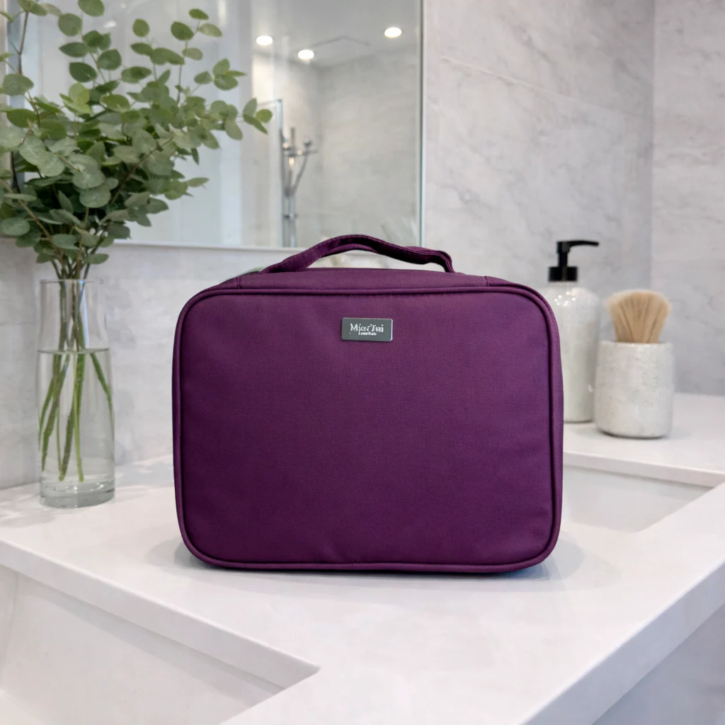 Lou Hanging Toiletry Case - Image 4