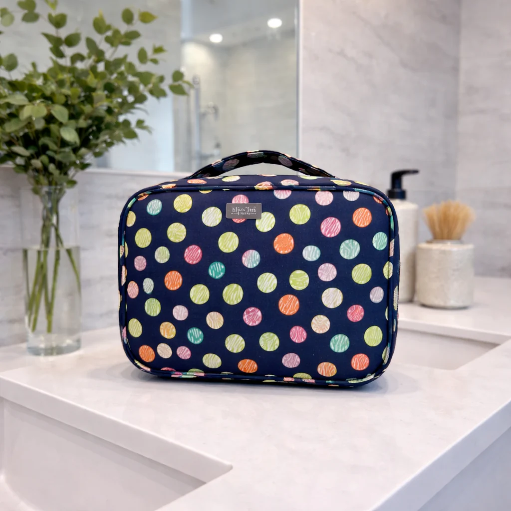 Lou Hanging Toiletry Case - Image 7