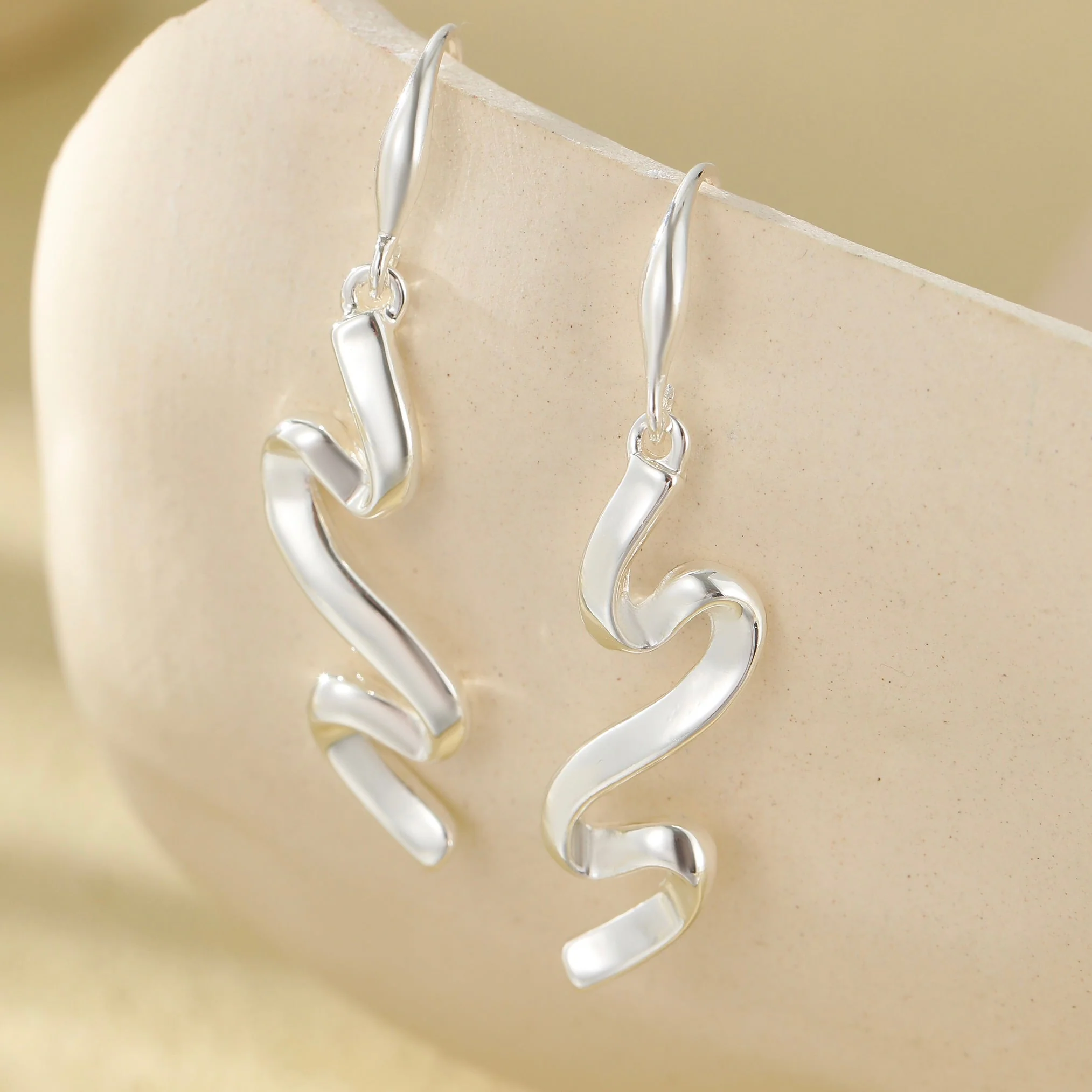 Wave Link Necklace - Image 5