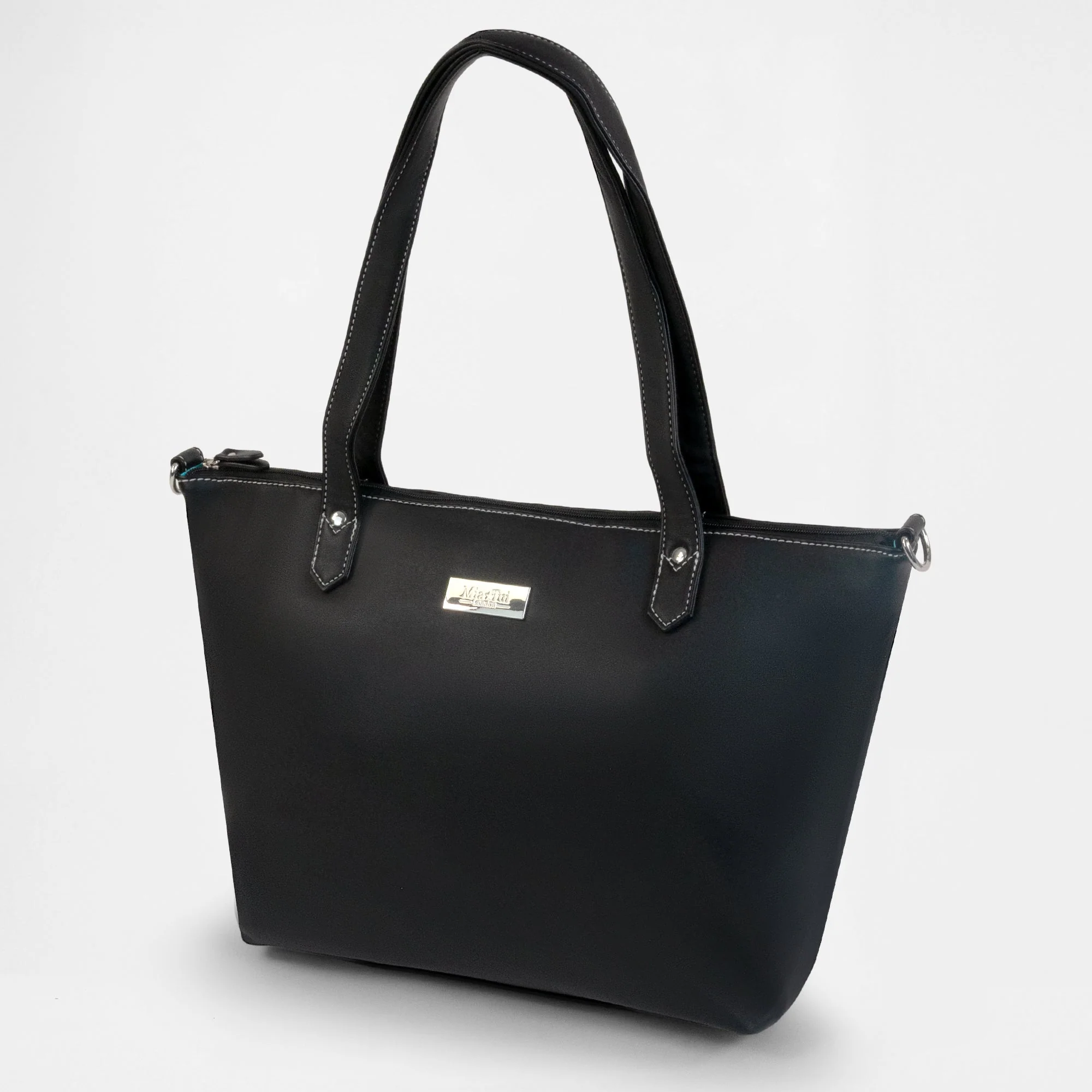 Zoe - Image 10