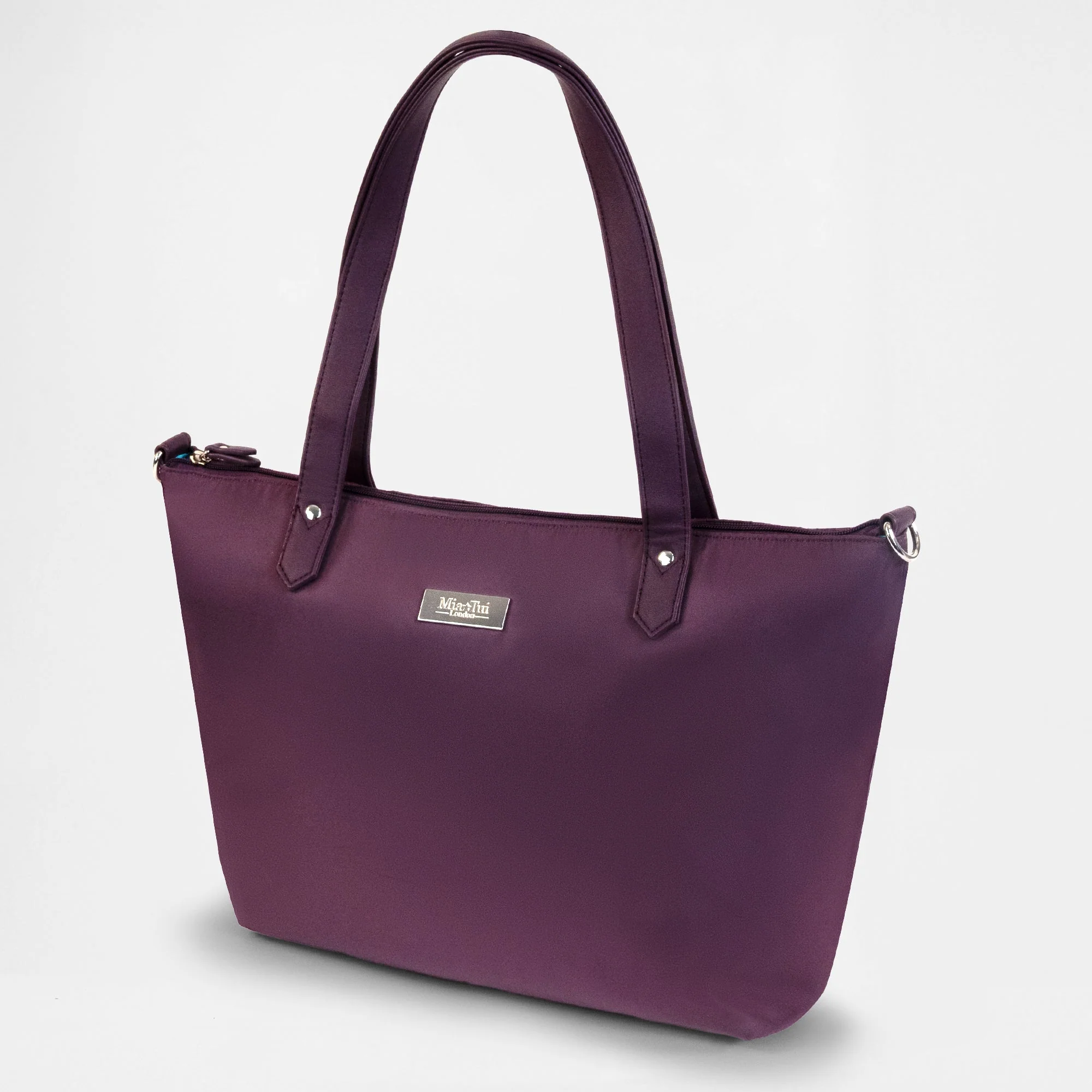 Zoe - Image 15